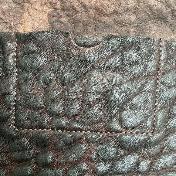Quyenn Gia Cross Body Chocolate Leather Messenger Bag - Picture 7 of 8